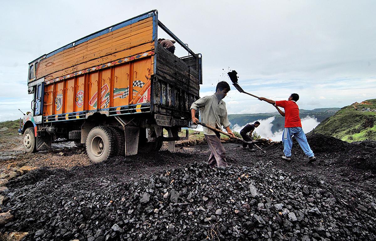 India Sets Historic Coal Mining Agreements with UCG Provisions