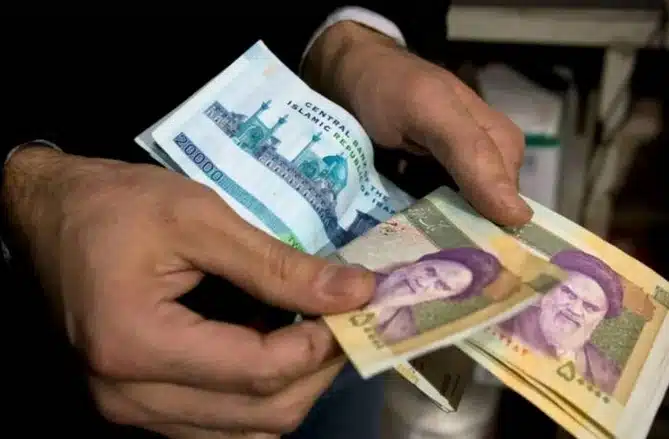 Iranian Rial Reaches Historic Low Amid US Naval Blockade Impacting Economy