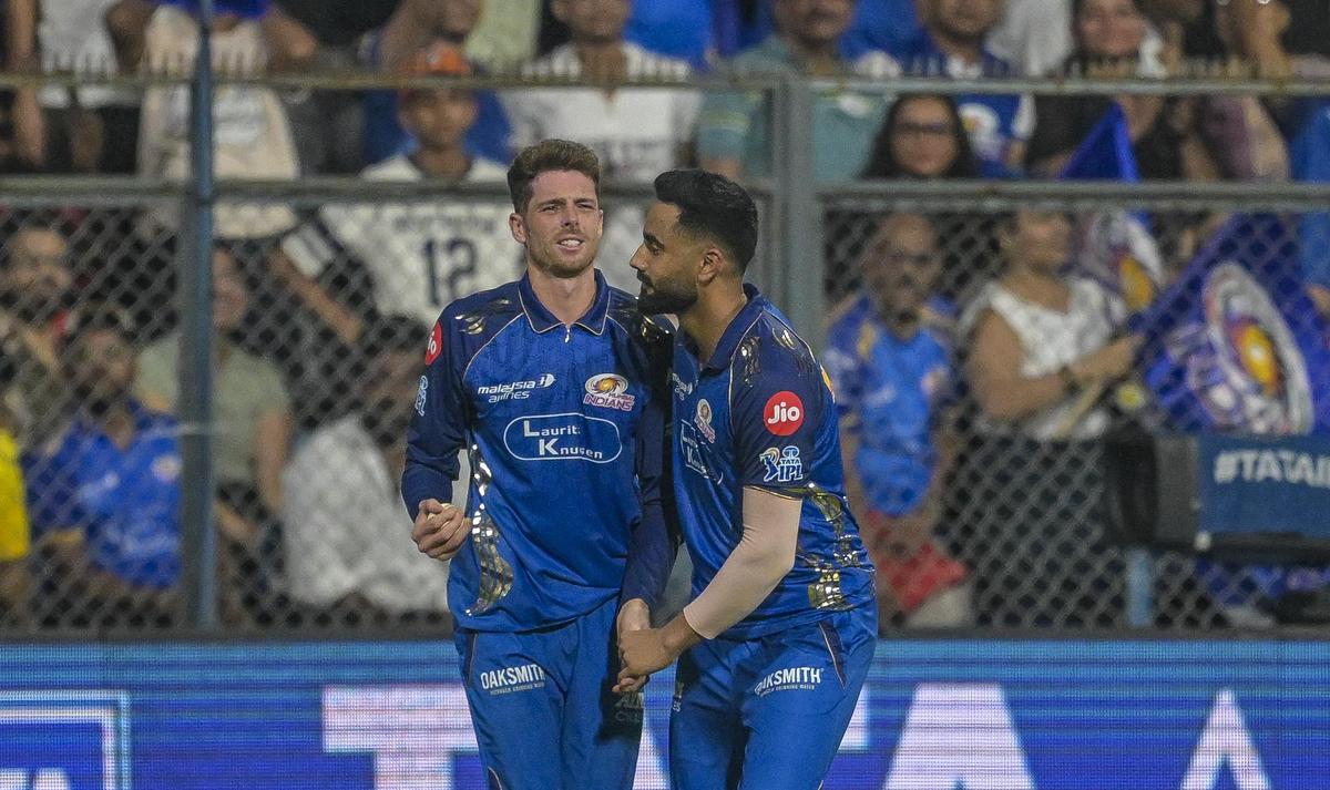 Mahela Jayawardene Clarifies the Use of Concussion Substitutes for Shoulder Injuries