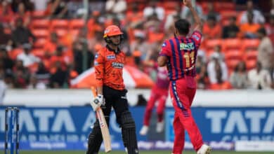 Mohammed Shami's Masterclass: Outsmarting Travis Head and Abhishek Sharma with Deceptive Bowling