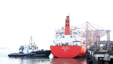 Oil Companies and Exporters Celebrate the Reopening of the Hormuz Strait