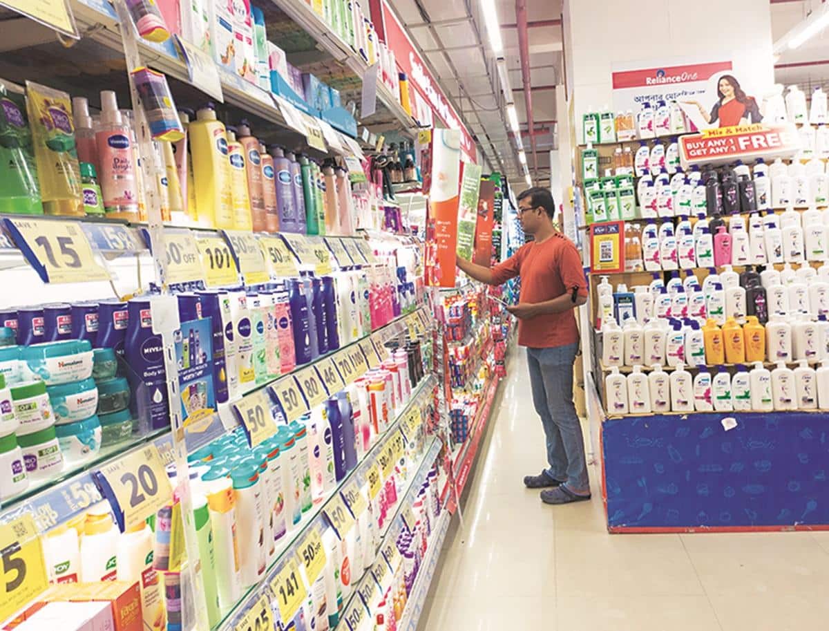 Rising Costs of Hair Oil, Air Conditioners, and Soaps: FMCG Companies Navigate Middle East Supply Challenges