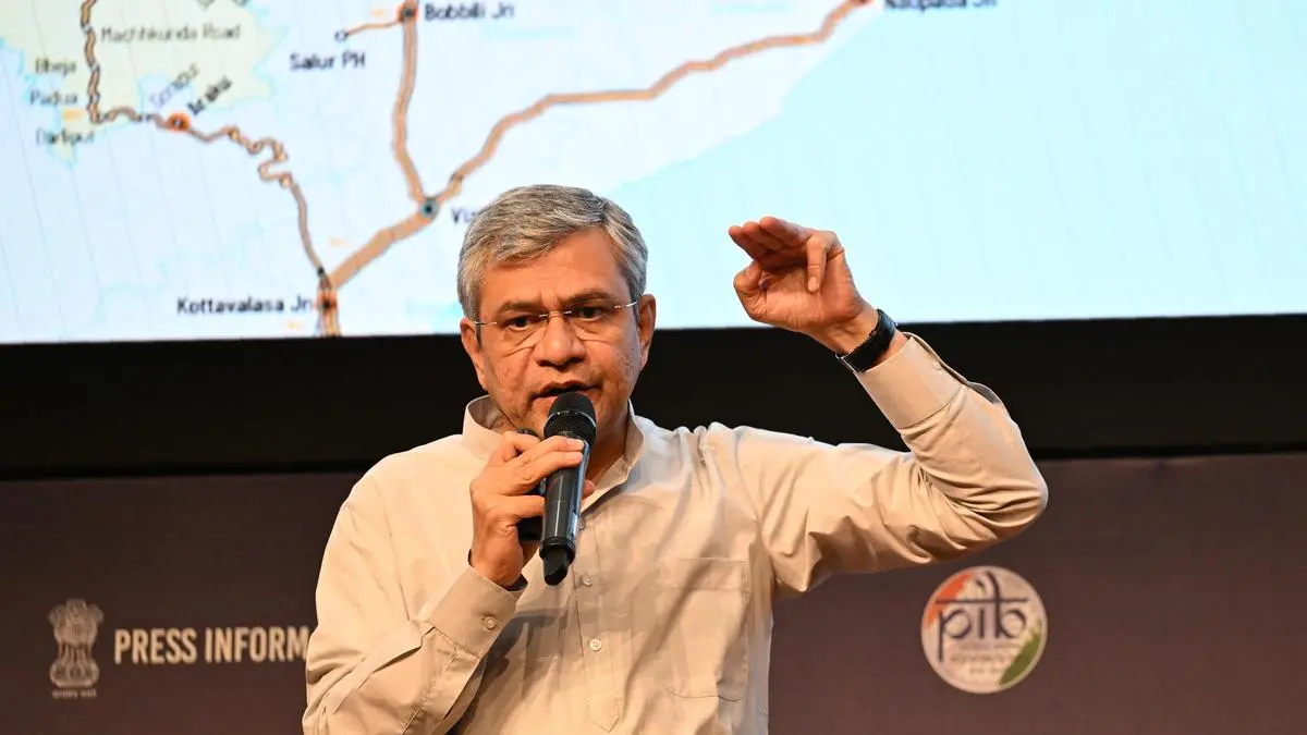 Vaishnaw Unveils New Bullet Train Plan: Amaravati to Hyderabad in 70 Minutes, Pune to Mumbai in 48 Minutes