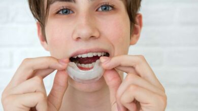 We studied the bacteria on kids’ sports mouthguards. The results were eye‑opening