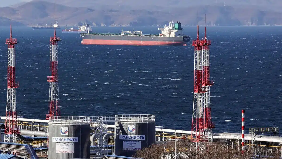 India Increases Russian Oil Purchases as Crude Imports from Moscow Surge in May, According to Report