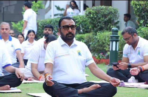 India Sets New Guinness Record for Live Yoga Viewership