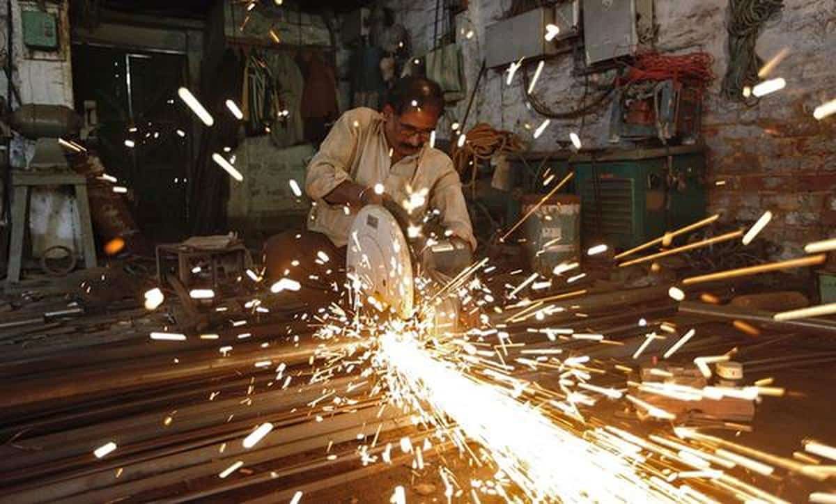 India's Manufacturing PMI Reaches Three-Month Peak in May Driven by Robust Domestic Demand