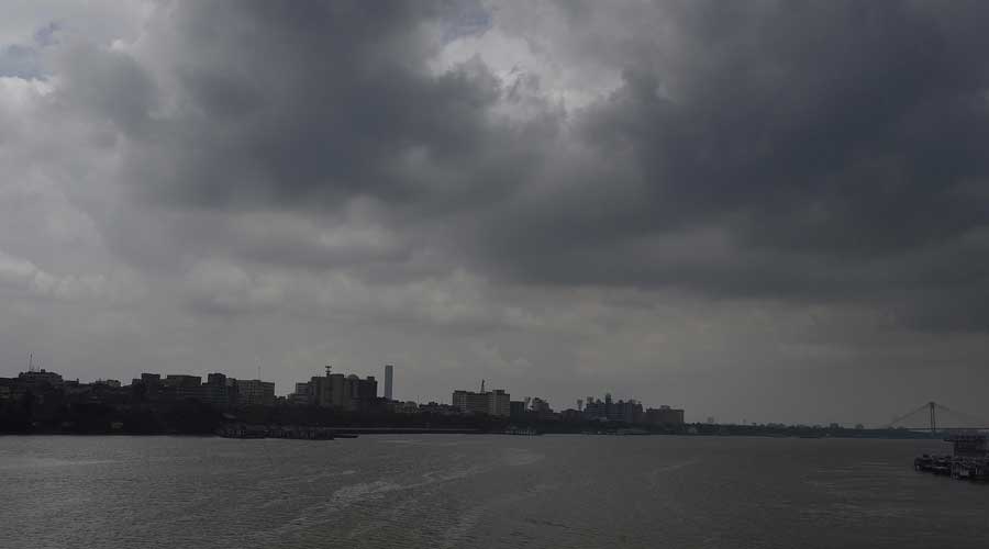 Monsoon Uncertainty Impacts Corporate Gains from Declining Oil Prices