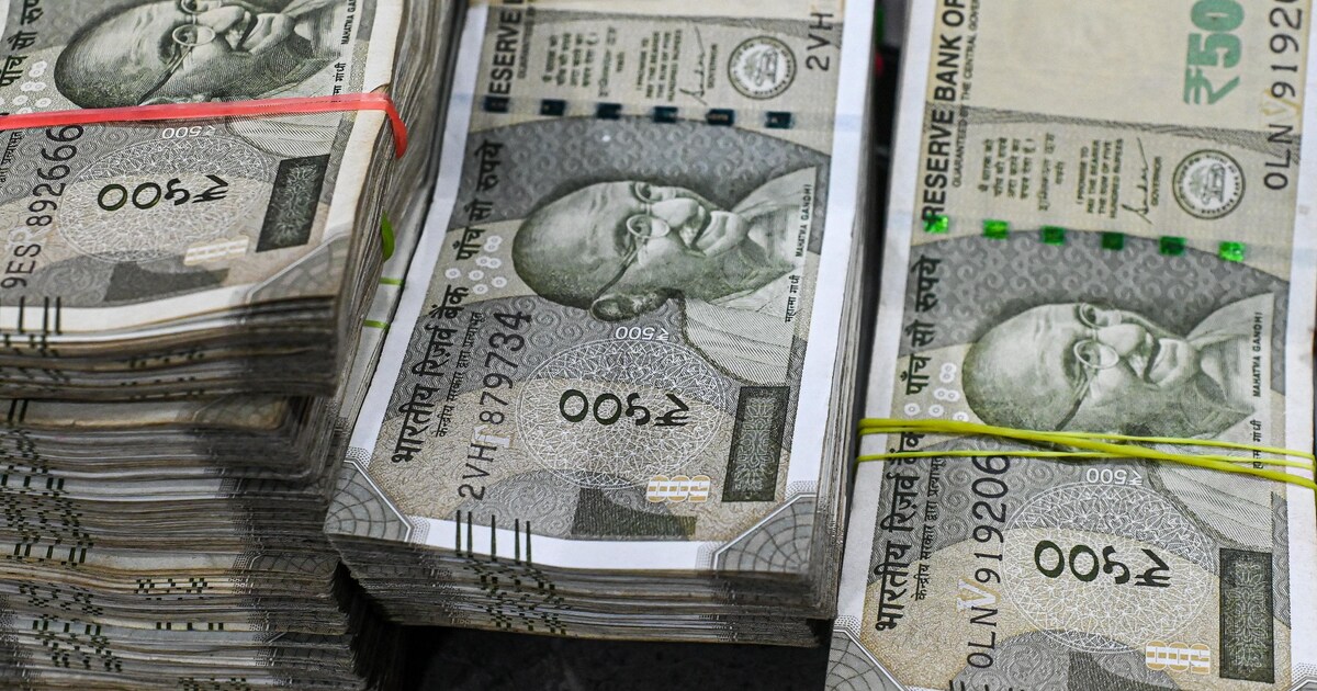 Rupee Strengthens for Second Consecutive Day, Closing at 94.33