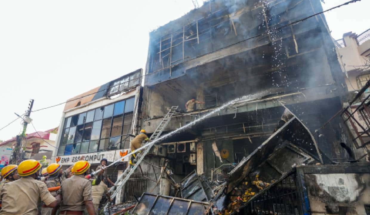 Tragic Fire in Lucknow Claims Lives; PM Modi Offers Support