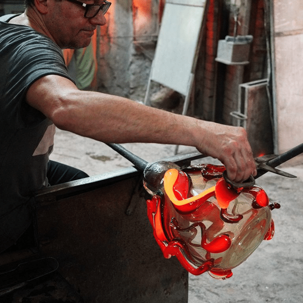 Artistic Glass Vases in Modern Interiors