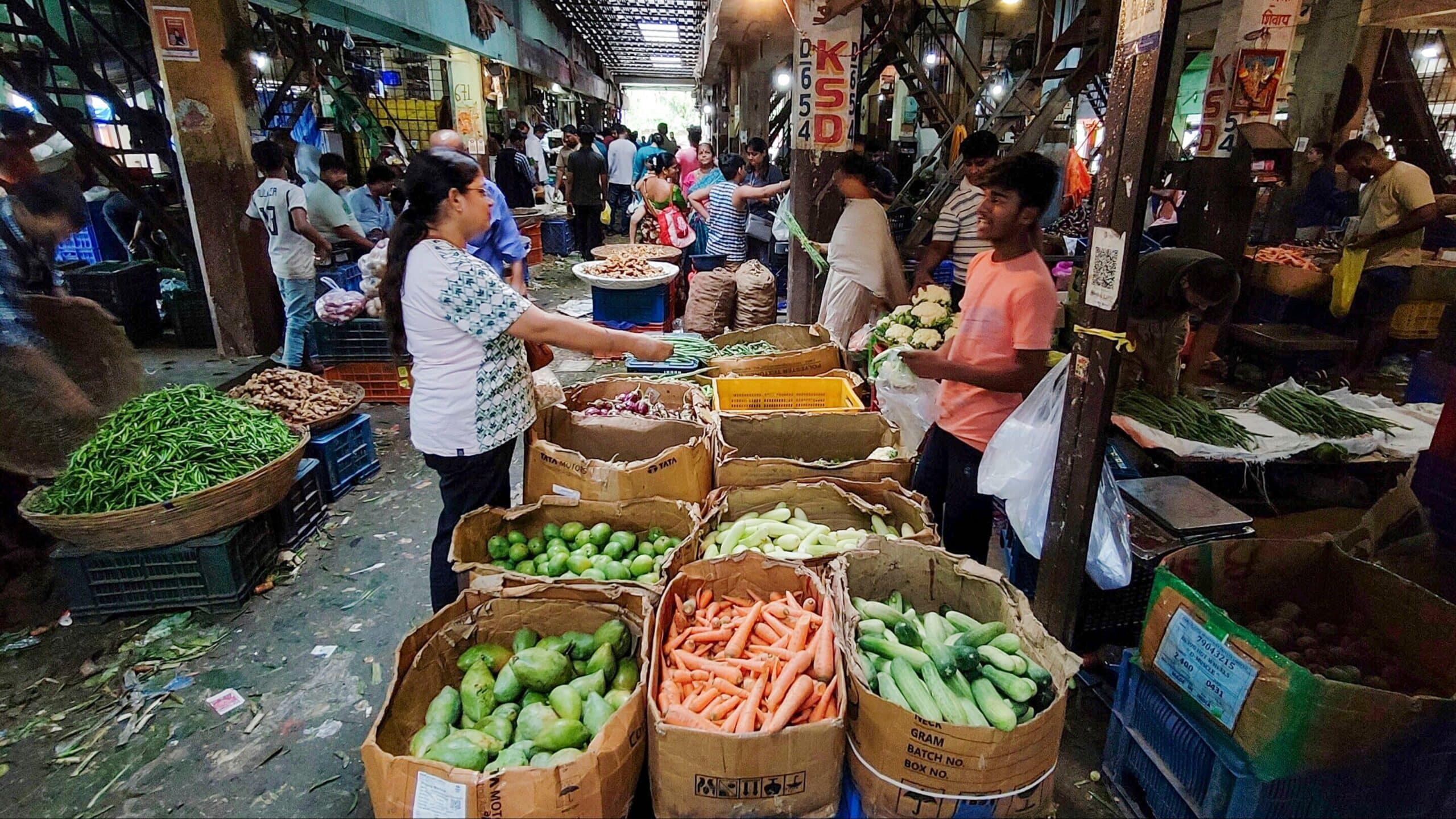 Impact of US-Iran Conflict: WPI Inflation Climbs to 9.87% as Food Prices Surge