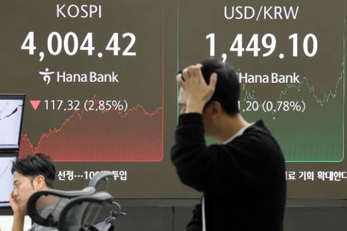 Kospi Rally Stumbles: Leading Global Stock Drops 7% - What Factors Contributed to the Decline?