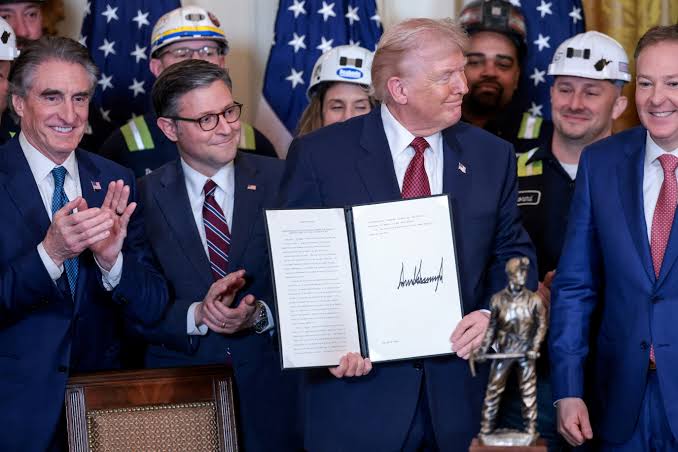 US Eases Russia Sanctions Bill, Reduces Tariff Threat on India and China