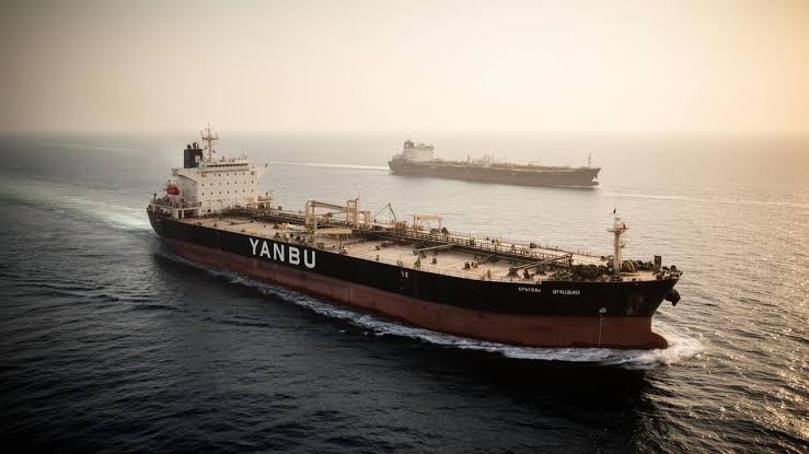 Asian Refiners Seek Saudi Aramco Shipments to Avoid Red Sea Risks