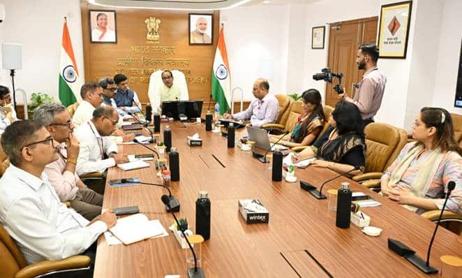 Government Enhances Hindi Usage in Rural Development Initiatives