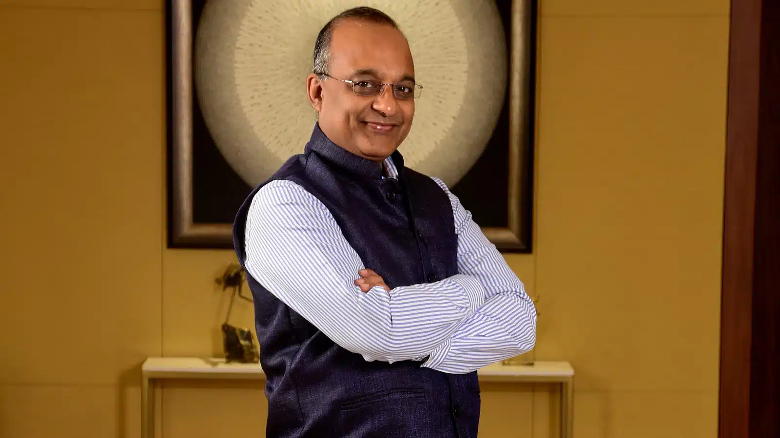 HDFC's CEO Departure Aims to Resolve Uncertainty for the Company