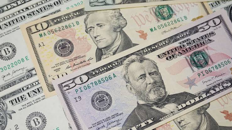HSBC Warns of Negative Cycle Triggered by Currency Weakness