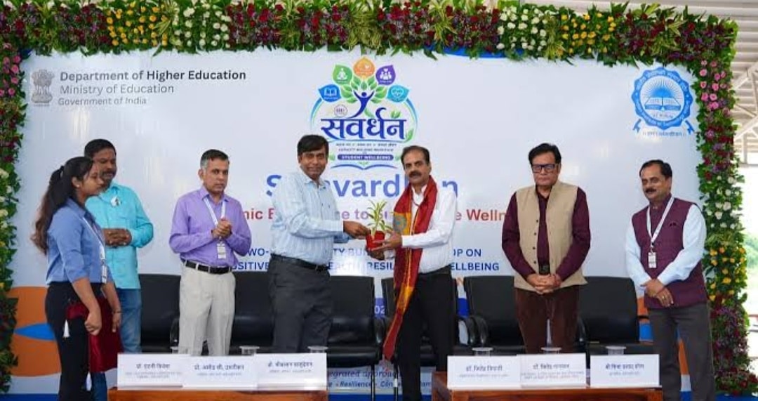 IIT Indore Workshop Focuses on Student Wellbeing and Resilience