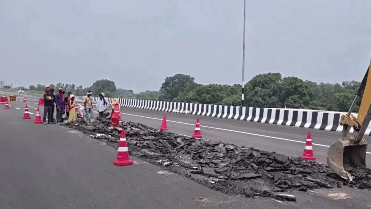 Initial Investigation Reveals Weak Soil and Water Accumulation as Causes of Lucknow-Kanpur Expressway Failures