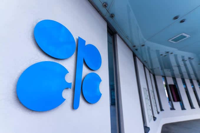 Oil Prices Decline Amid OPEC's 2026 Demand Forecast Cuts and Ongoing Supply Risks from Iran Conflict