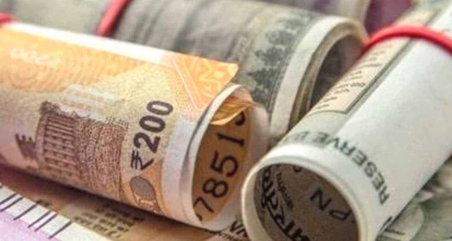 Rupee Declines 17 Paise to 95.59 Against US Dollar Amid FCNR Swap Deadline Impacting Market Sentiment