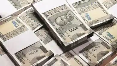 Rupee Strengthens Further, Opening 9 Paise Higher Against the US Dollar
