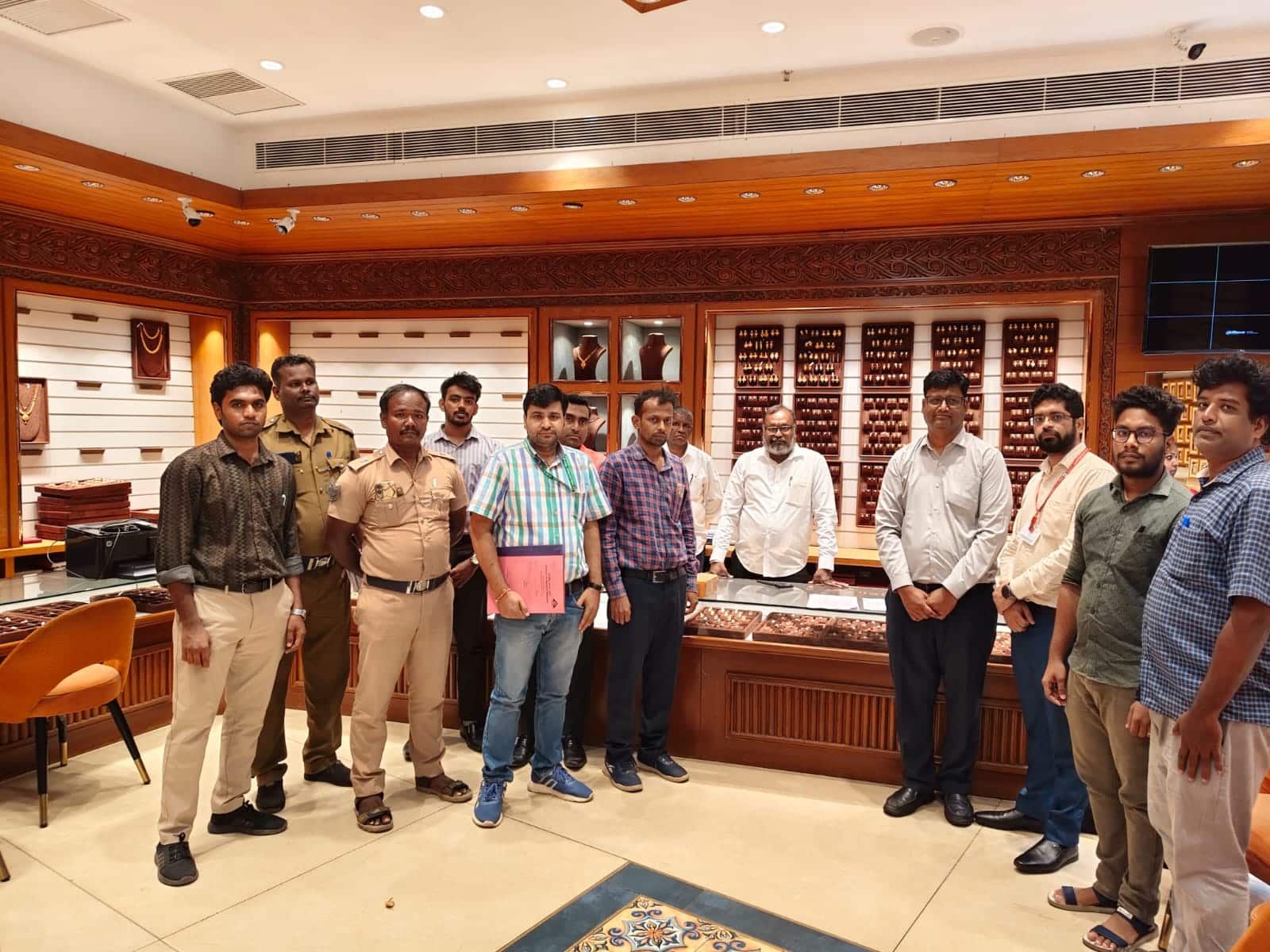 BIS Seizes Over 800 Grams of Non-Hallmarked Gold in Chennai