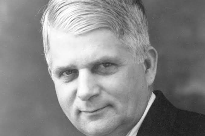 Clarence Saunders