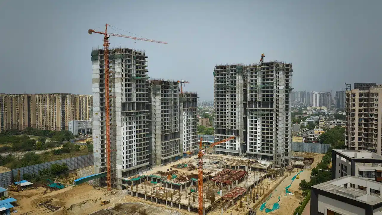 Delhi Couple Settles Rs 1.41 Crore Home Loan, Faces Bank's Loss of Original Sale Deed