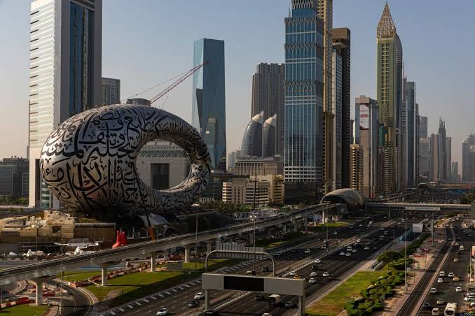 Dubai-Based Indian Purchaser Cancels Mumbai Flat Purchases Amid Delayed Possession