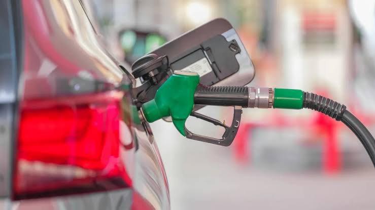 Iran Increases Petrol Prices for Heavy Users Amid Currency Decline
