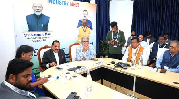 Minister Calls for Early Industry Engagement in R&D Collaboration