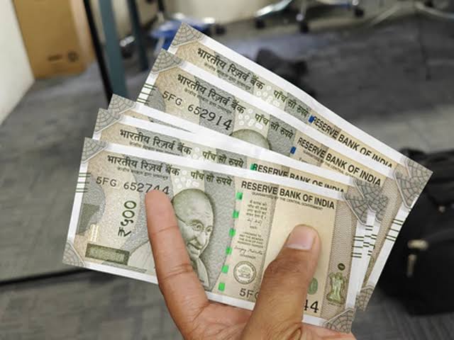 Significant Dollar Inflows Offer Limited Support for Rupee: Outlook for Currency Near Rs 96 in the Short Term