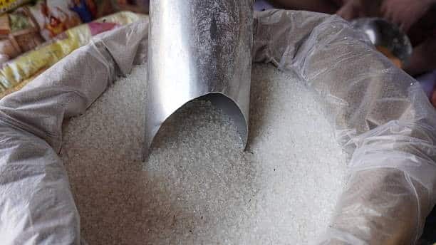 Centre Reduces Sugar Stock Limit to 1,000 Quintals Amidst Festive Season Restrictions