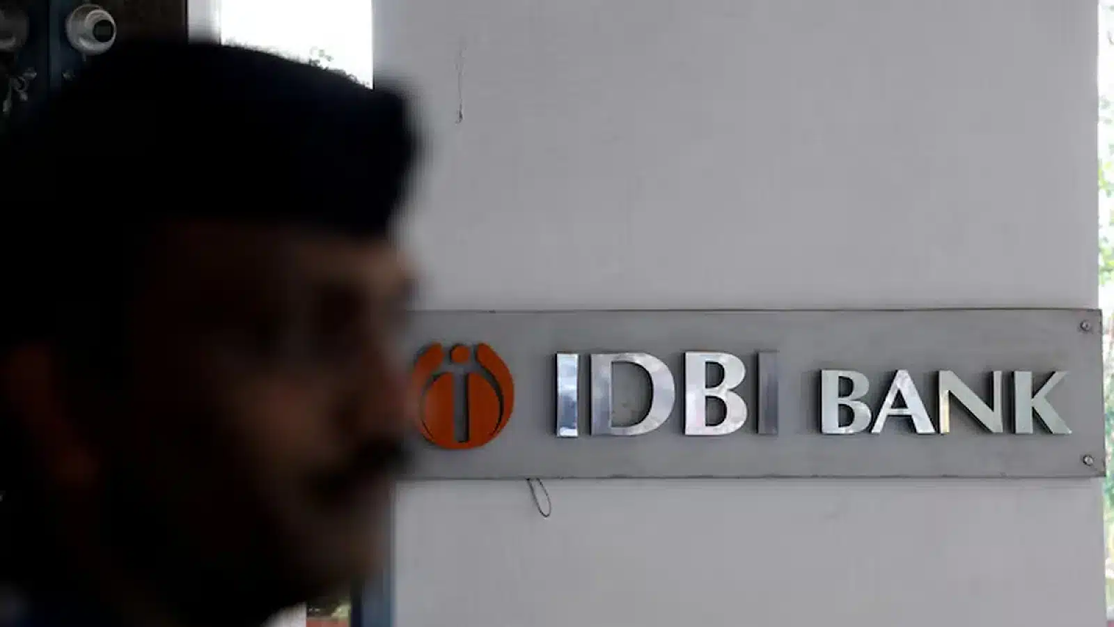 Fairfax of Canada Acquires 60.2% Stake in IDBI Bank for Rs 53,000 Crore, Marking Major FDI in Indian Banking Sector
