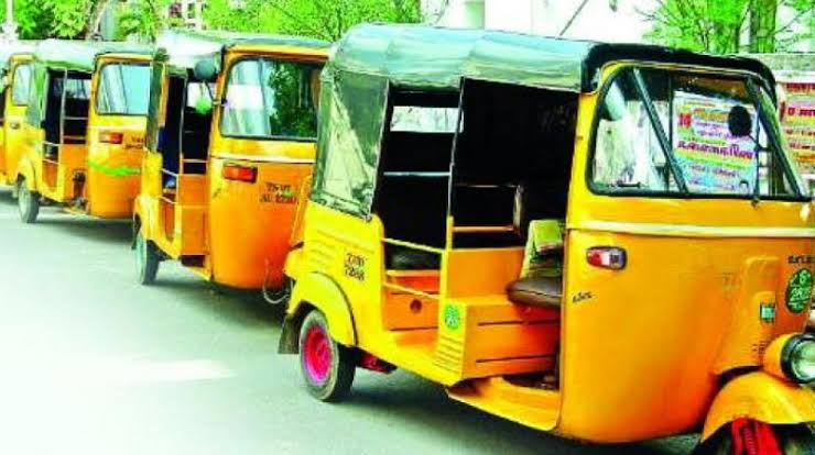 Financial Aid Empowers Auto-Rickshaw Driver in Madhya Pradesh