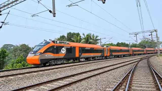 New Vande Bharat Sleeper Trains to Connect Varanasi and New Delhi